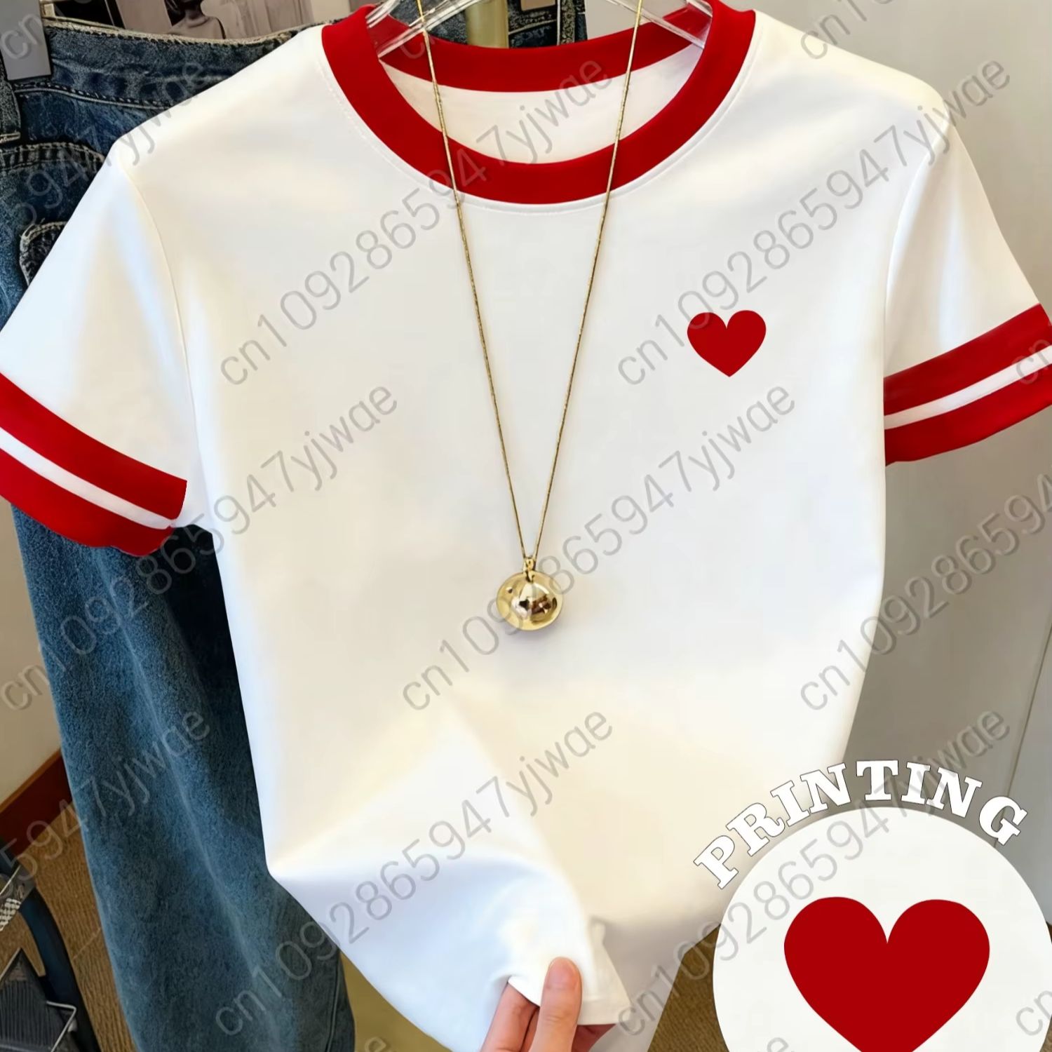 Summer Edit Clothing - Damen Kurzarm-T-Shirt mit rotem Herz-Print zum